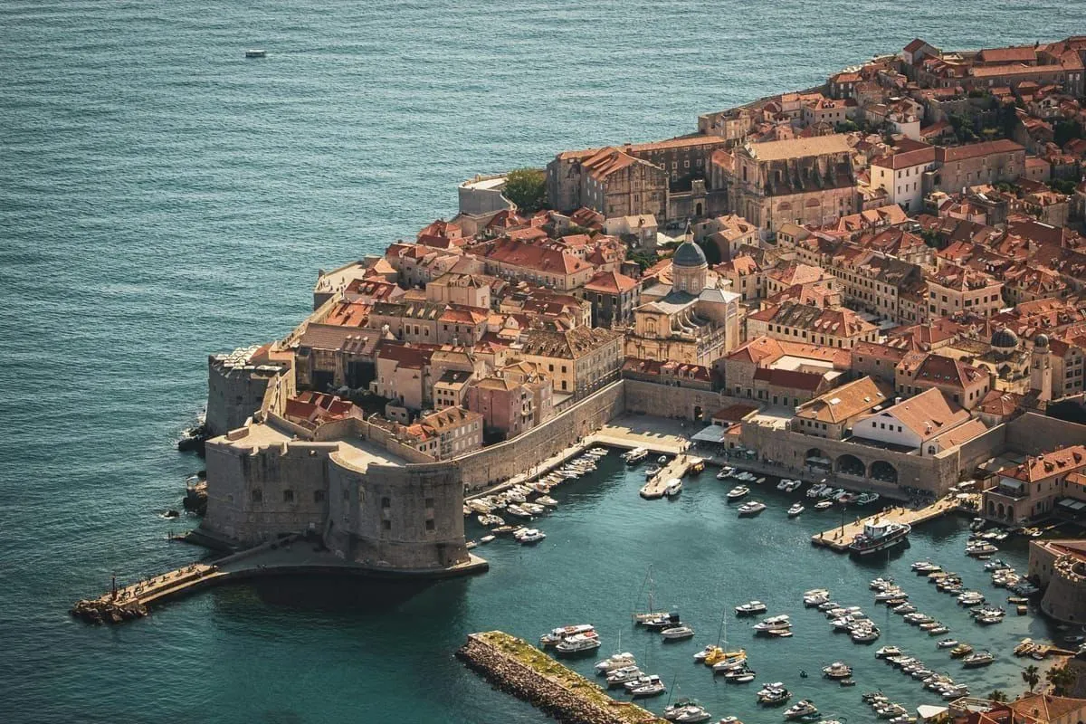 WM 2026 in Dubrovnik schauen: Wo es nachts geht