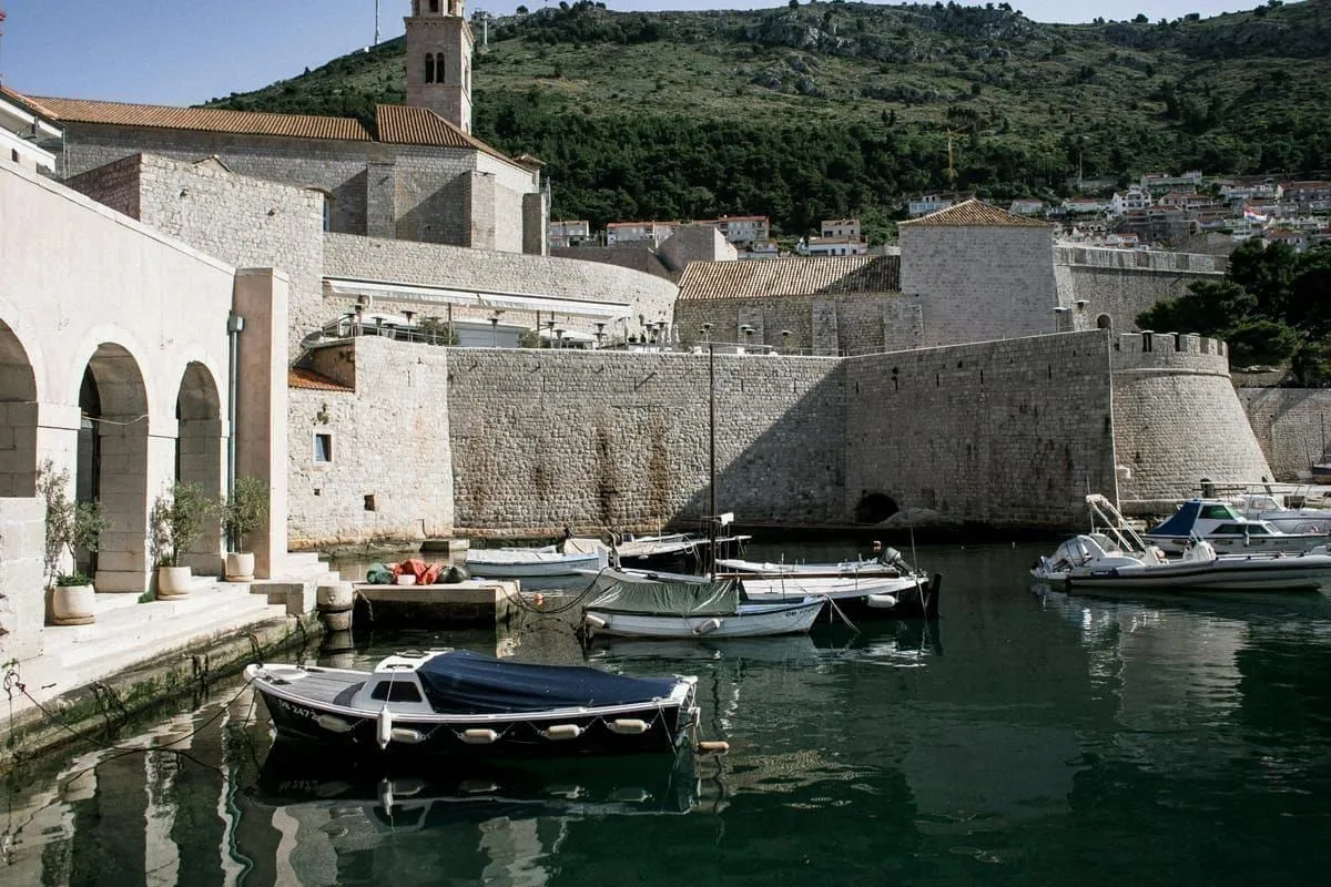 FKK in Kroatien: Die besten Naturistenstrände & Camps 2026