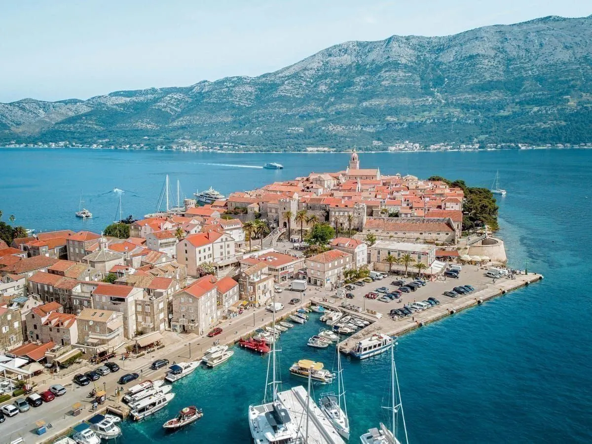 Inselhopping Kroatien 2026: Routen, Fähren & Geheimtipps