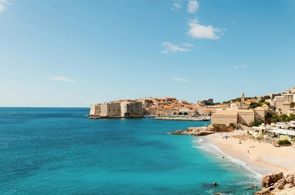 Zrće Beach Transfer: So kommst du nach Novalja auf Pag (2026)