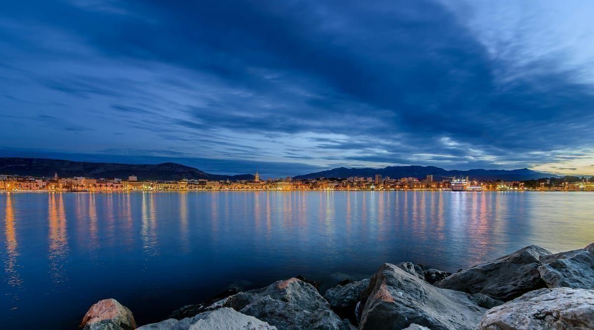 Fähre auf der Adria unterwegs nach Vis