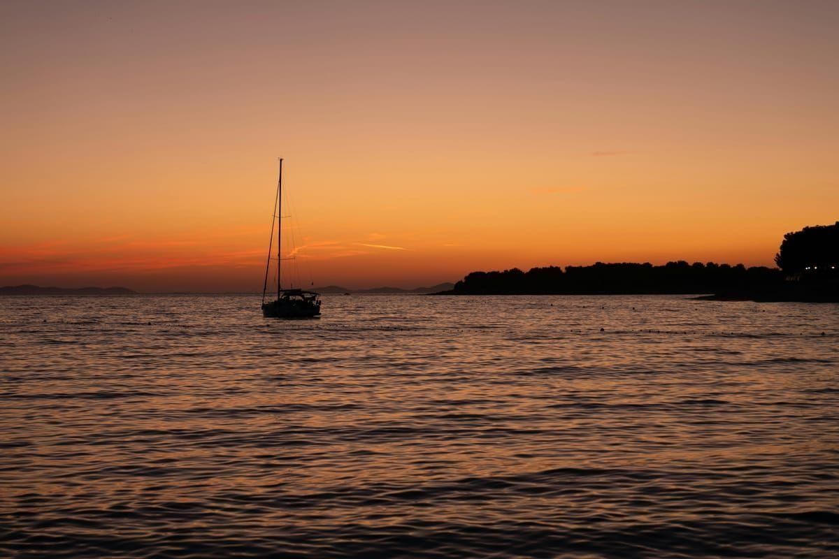 Sonnenuntergang über dem Meer von Čiovo aus