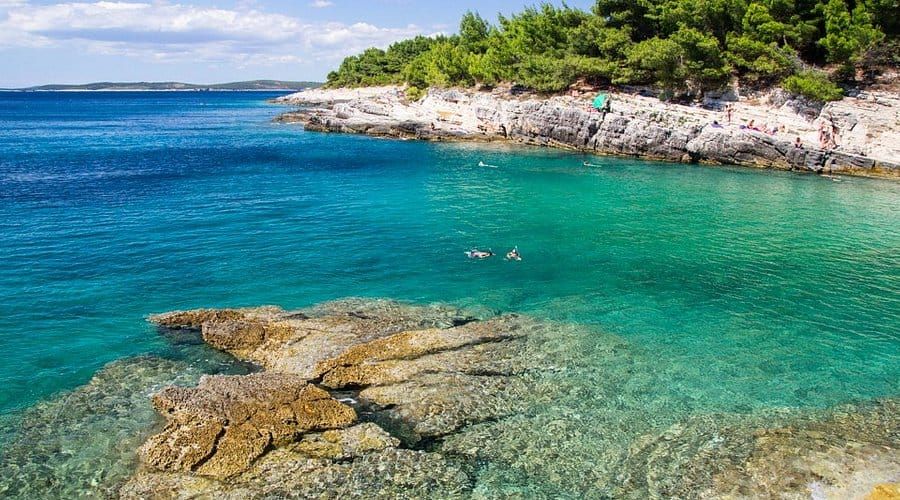 Klippen und versteckte Buchten am Kap Kamenjak