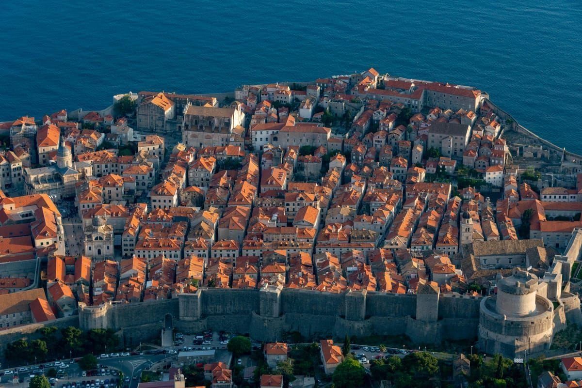 Enge Steingassen der Altstadt von Senj