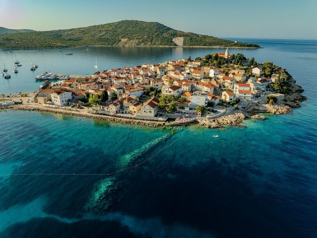 Die ungewöhnliche Sandinsel Susak aus der Luft