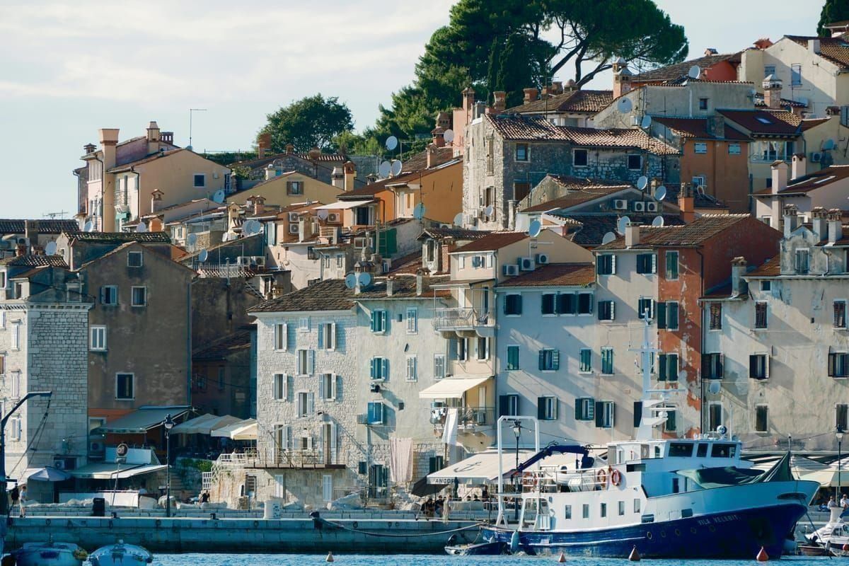 Dalmatinische Konoba mit Terrasse