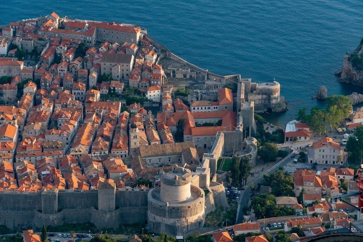 Pile-Tor als autofreier Eingang zur Altstadt von Dubrovnik