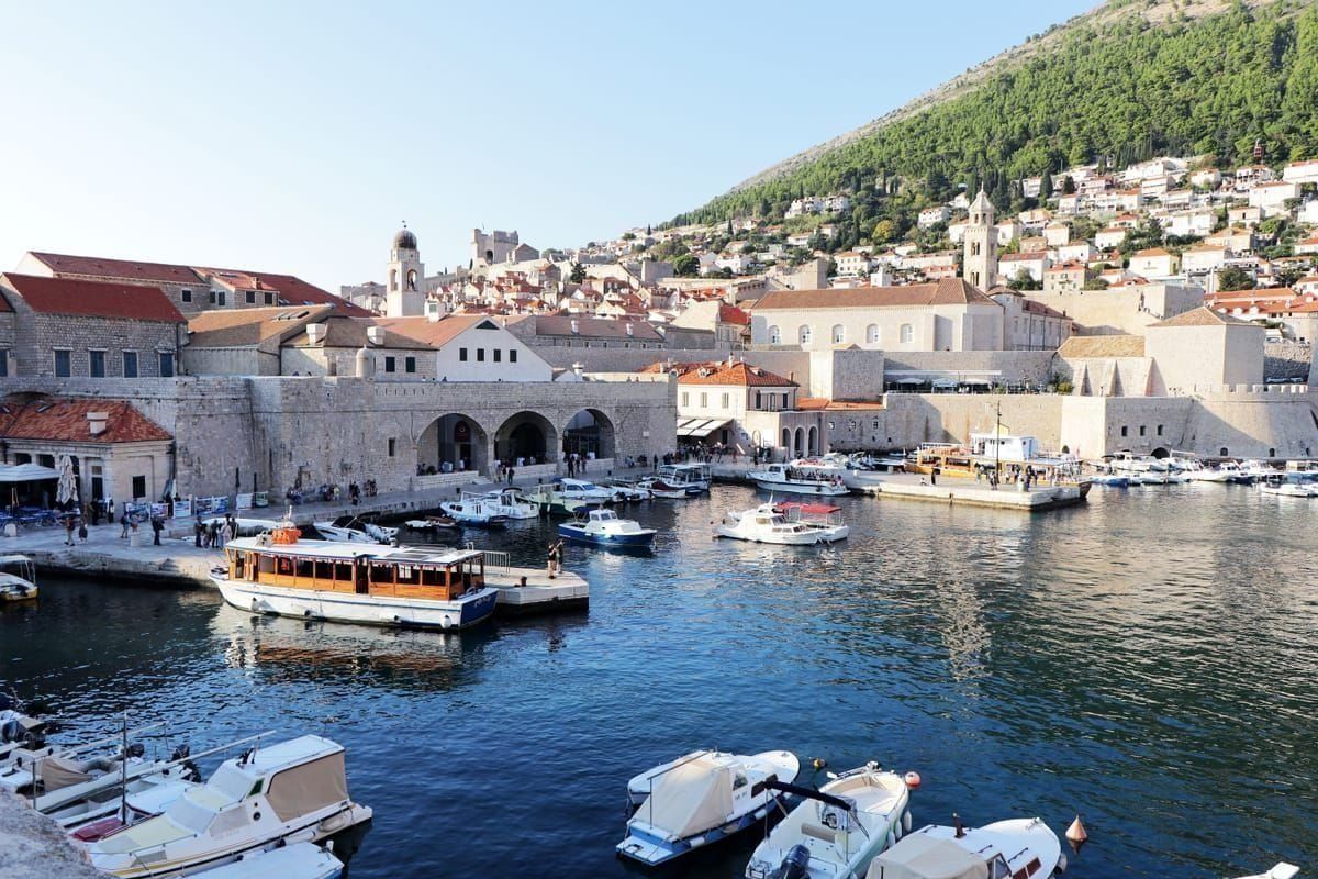 Offizielle Taxis am Taxistand des Flughafens Dubrovnik